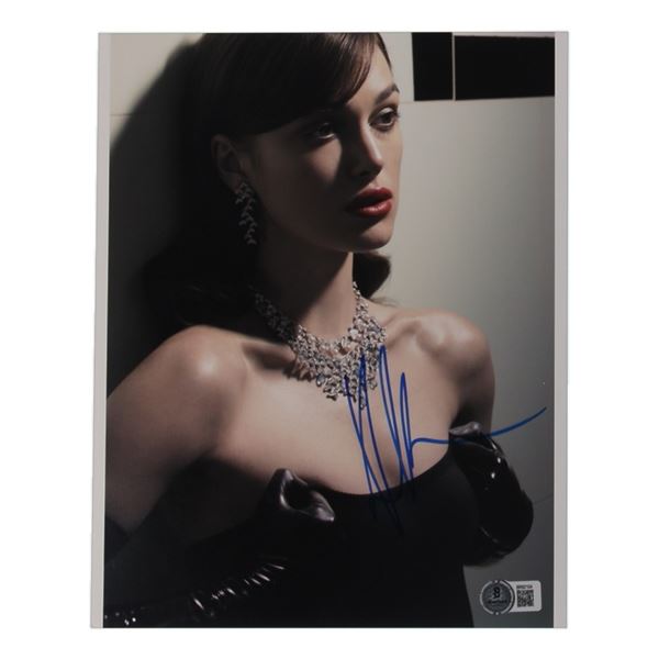 KEIRA KNIGHTLEY SIGNED PICTURE - BECKETT COA