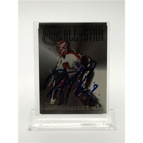 PATRICK ROY SIGNED HOCKEY TRADING CARD