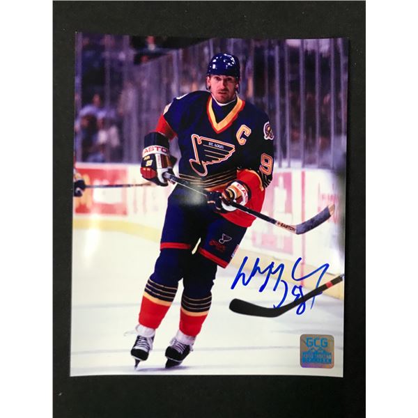 WAYNE GRETZKY SIGNED 8X10 PHOTO GCG COA