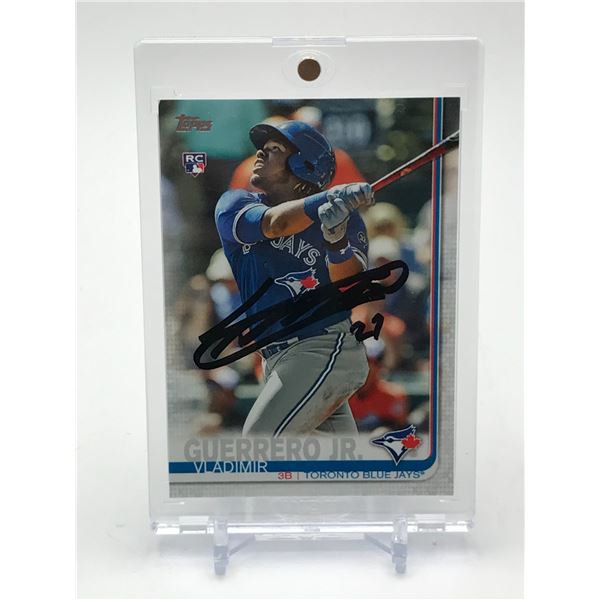 VLADIMIR GUERRERO JR SIGNED ROOKIE CARD