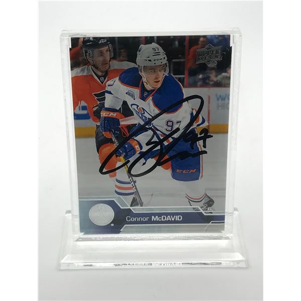 CONNOR MCDAVID SIGNED TRADING CARD