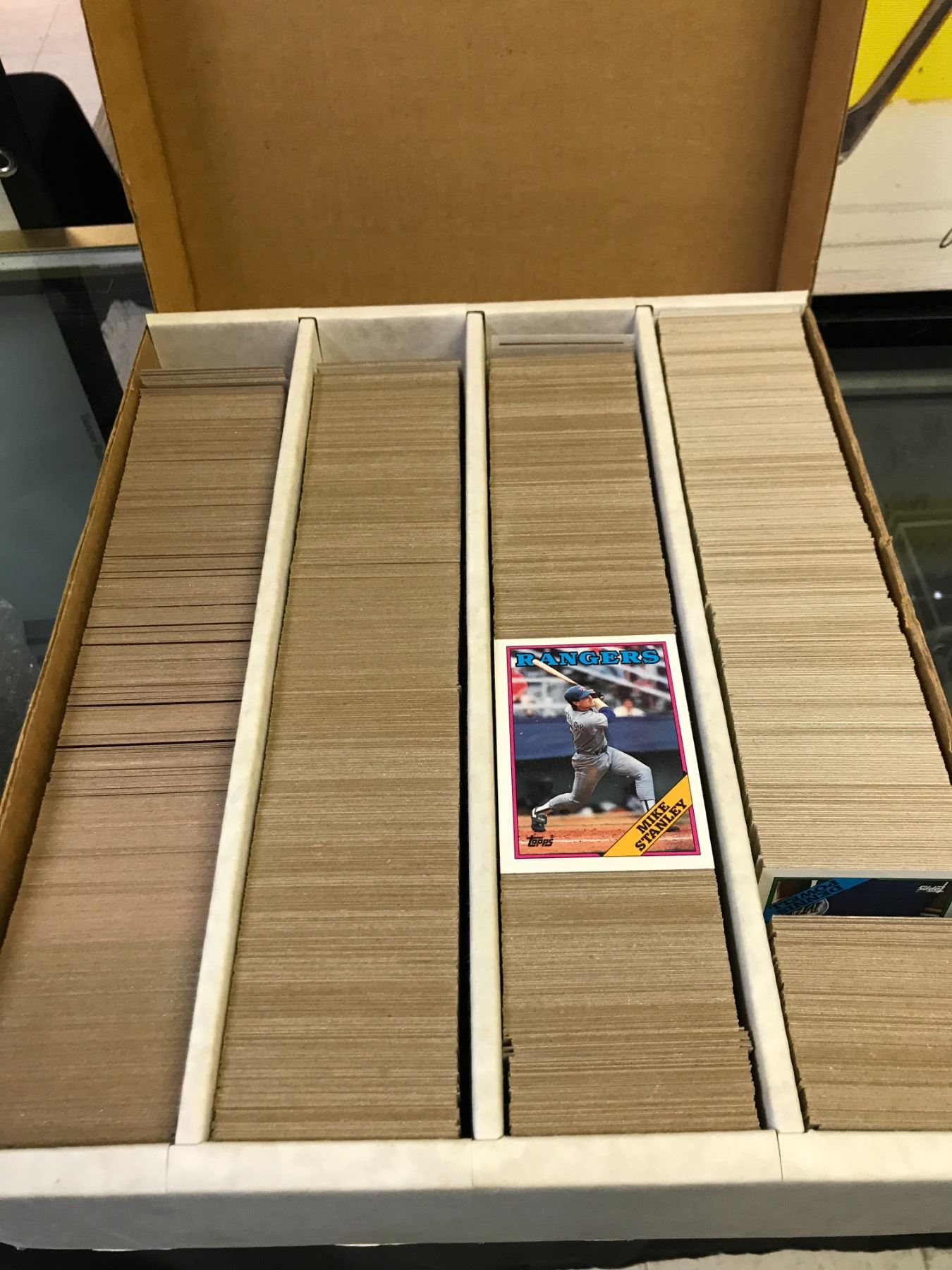 3000 Count Box 3000 COUNT BOX OF VINTAGE BASEBALL CARDS
