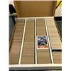 Image 1 : 3000 COUNT BOX OF VINTAGE BASEBALL CARDS