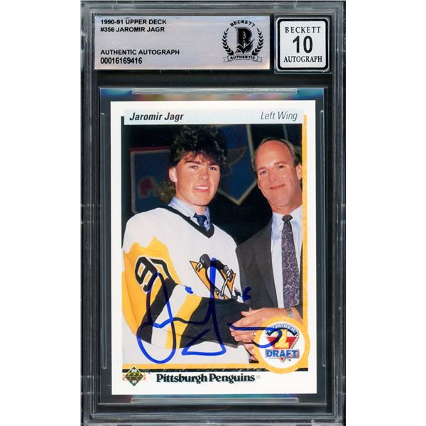 1990 UPPER DECK JAROMIR JAGR SIGNED ROOKIE CARD (BECKETT 10)