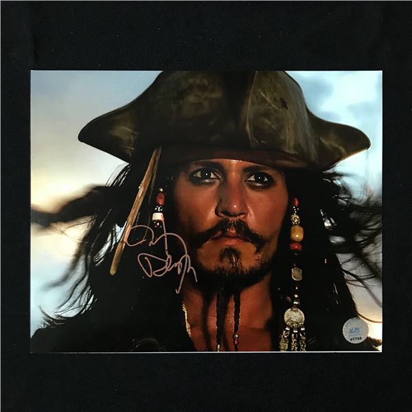 JOHNNY DEPP SIGNED PIRATES OF THE CARIBBEAN 8X10 - KB COA