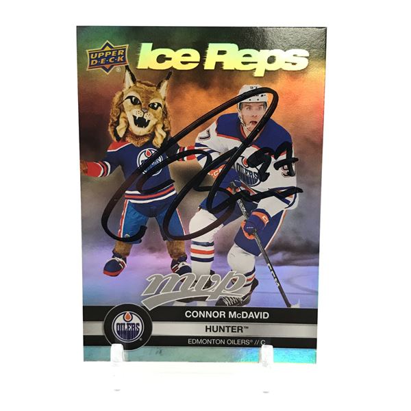CONNOR MCDAVID SIGNED TRADING CARD