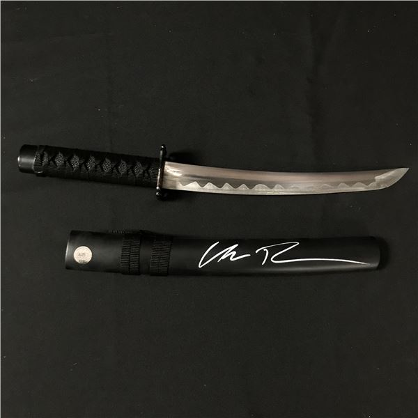 UMA THERMAN SIGNED KILL BILL MINIATURE SAMURAI SWORD PROP (KB COA)