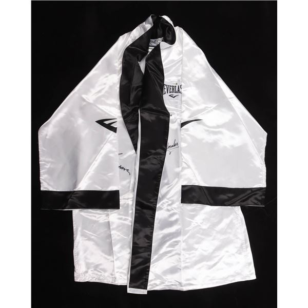 JULIO CEASAR CHAVEZ SIGNED BOXING ROBE (BECKETT COA)