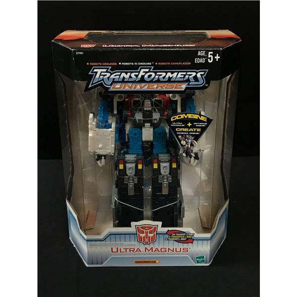 TRANSFORMERS UNIVERSE ULTRA MAGNUS - NEW IN BOX