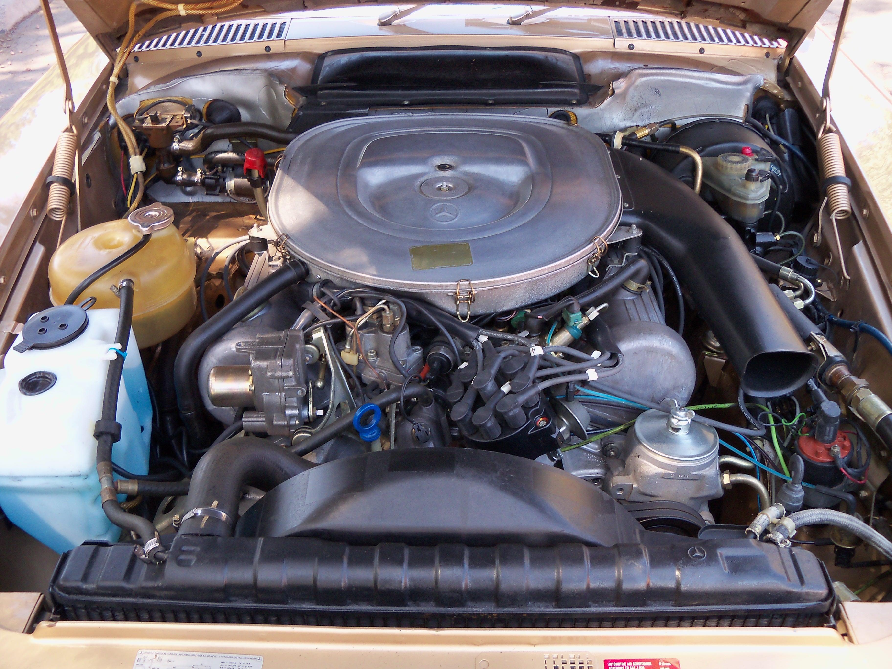 1982 MERCEDES -BENZ 380SL CONVERTIBLE