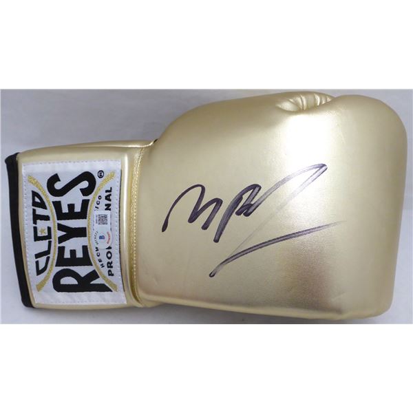MICHAEL B JORDAN SIGNED EVERLAST BOXING GLOVE (BECKETT COA)