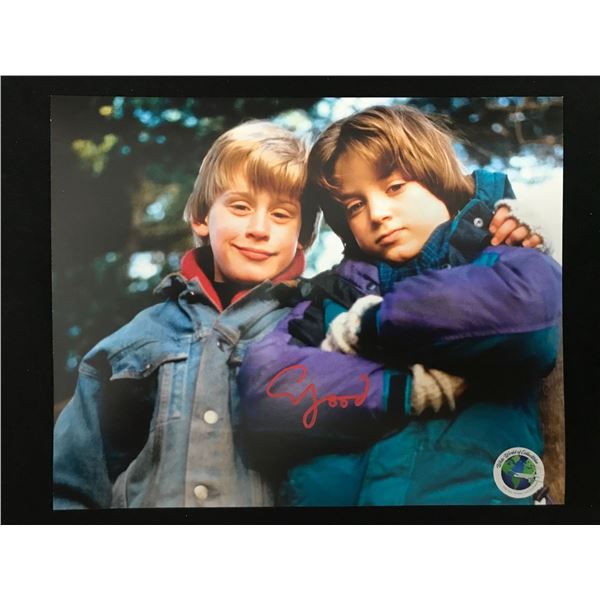 ELIJAH WOOD SIGNED 8X10 - WWOC COA