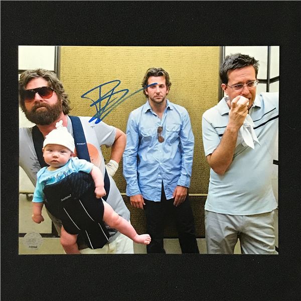BRADLEY COOPER SIGNED THE HANGOVER 8X10 - KB COA