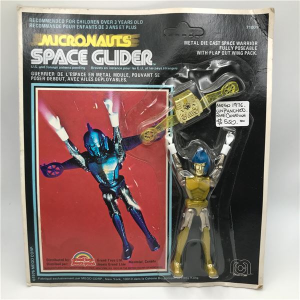 VINTAGE MOC MICRONAUGHTS SPACE GLIDER 1976 UNPUNCHED RARE CANADIAN VERSION IN ORIGINAL PACKAGING