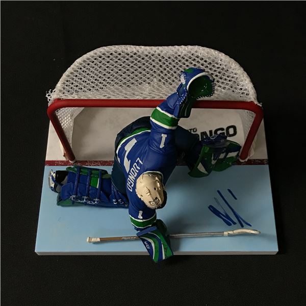 ROBERTO LUONGO SIGNED MCFARLANE STATUE WITH COA