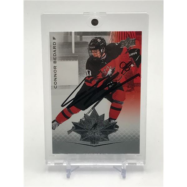 CONNOR BEDARD SIGNED HOCKEY TRADING CARD