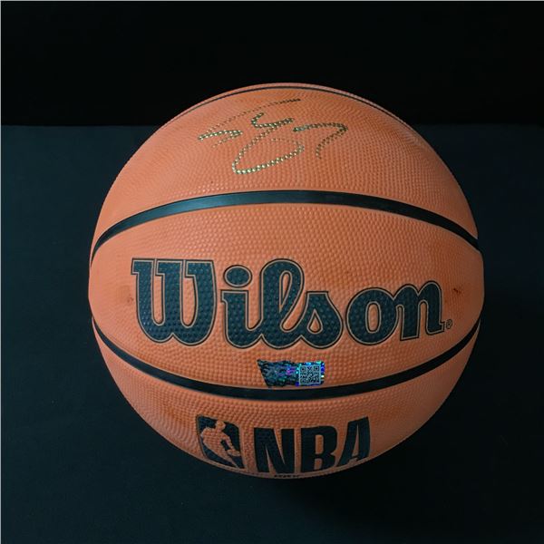 SHAQUILLE ONEAL SIGNED BASKETBALL (ACE COA)