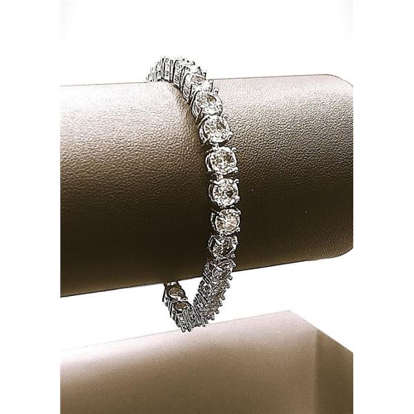 18KT White Gold Plated Simulated Diamond Bracelet
