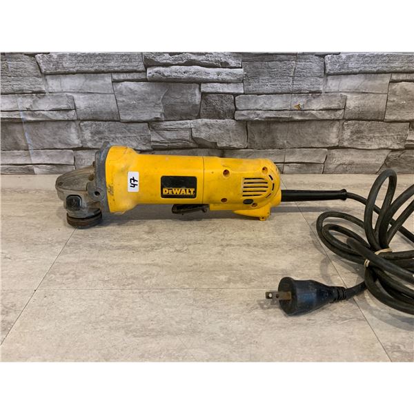 DeWalt d28402 4.5 inch Angle Grinder