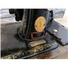 Image 2 : Antique 1920's - 30's Singer Sewing Machine - Works
