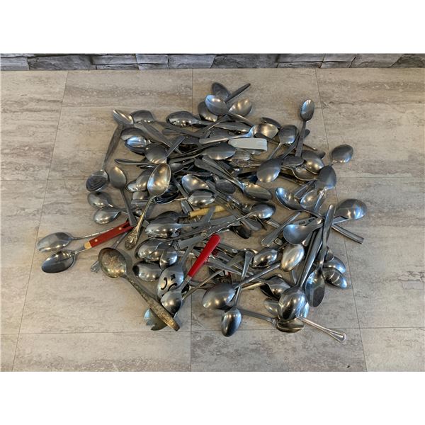 Lot of 100 Assorted Spoons