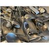 Image 6 : Lot of 100 Assorted Spoons