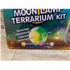 Image 2 : Dinosaur Moon Lamp Terrarium Kit