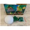 Image 5 : Dinosaur Moon Lamp Terrarium Kit