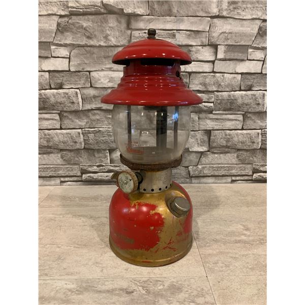 Vintage Coleman 200 Single Mantel Lantern w Original Globe Red Colour