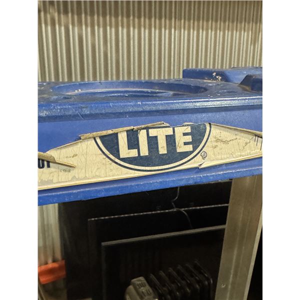 Lite Ladder 8 ft extends to approx 14 ft