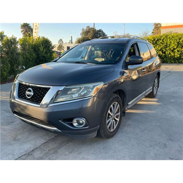 NISS PATHFINDER 2014 T