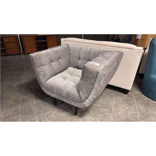 VOGUE ASH CONCEPT 300 TUFTED ARMCHAIR