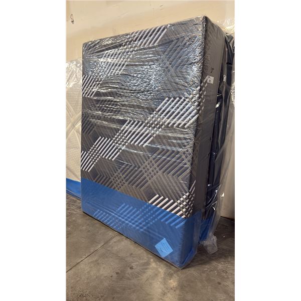 RESTONIC LUCA TIGHT TOP QUEEN MATTRESS WITH COPPER FABRIC, TALALAY LATEX, GEL MEMORY FOAM, DURALAST