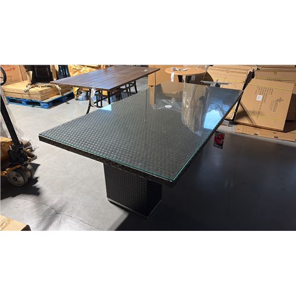 RATANA BRISBANE 84"X42" PATIO TABLE COMES WITH GLASS TOP