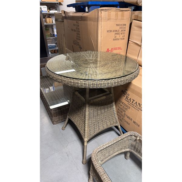 RATANA RESIN 36" ROUND BAR TABLE