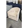 Image 1 : 4006 BEIGE ASTON ARMCHAIR