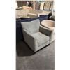 Image 2 : 4014 MATRIX GREY ARMCHAIR