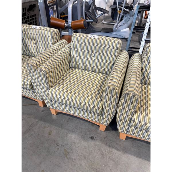 GREEN PATTERNED LOUNGE CHAIR