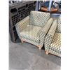 Image 1 : GREEN PATTERNED LOUNGE CHAIR