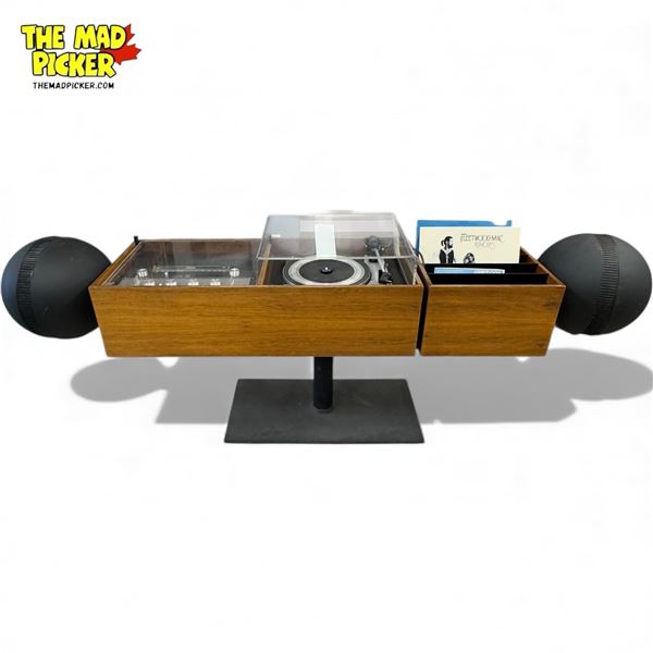 Extremely Rare Clairtone G2 Mid Century Modern Rosewood & Chrome Stereo Turntable