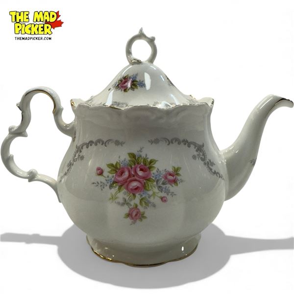 Vintage Royal Albert ''Tranquility'' Teapot