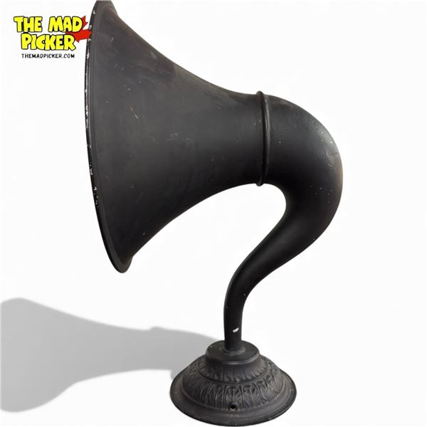 Large Vintage Table Top Music Horn