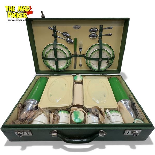 Vintage Brexton Green Picnic Set, In Original Case