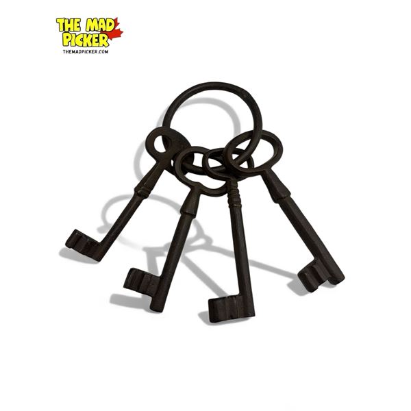 Large Ring Of Keys
