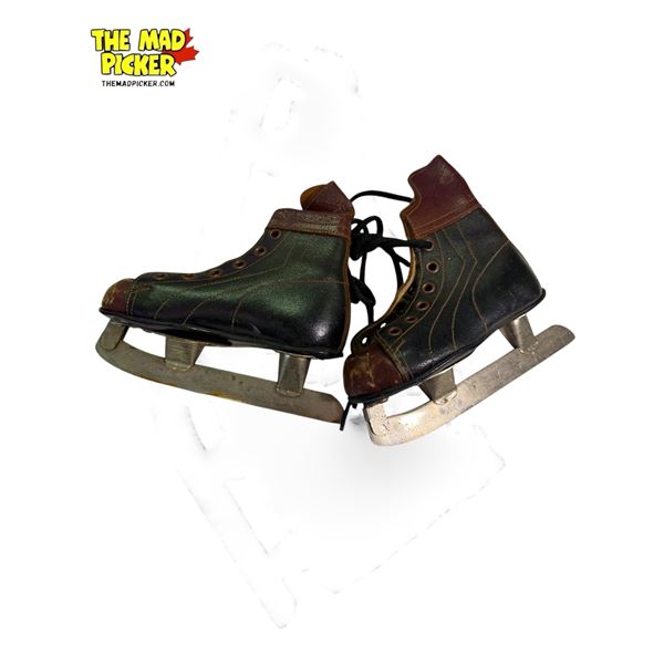 Vintage Pair Of Childrens Ice Skates