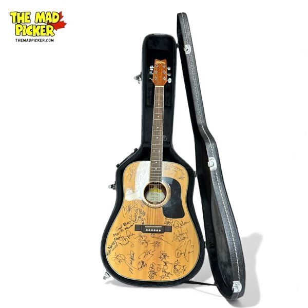 Washburn Acoustic Guitar From Merritt Mountain Music Festival 2007, Signed By Many Artists, In Origi