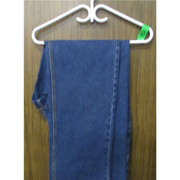 NEW:  DENIM JEANS (SIZE 40W X 30"L)