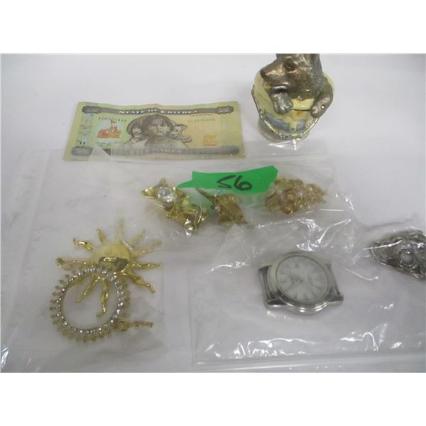 TRAY C/W ASSORTED JEWELRY, DOG, BROACHES, WATCHES, ETC