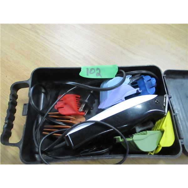 HAIR CUTTING SET IN CASE