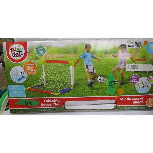 FREIGHT DAMAGE (AS IS):  FOLDABLE SOCCER SET
